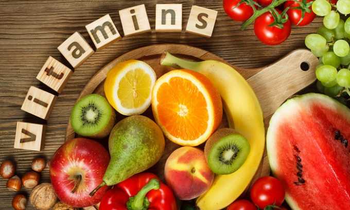 К факторам риска относят неправильное питание и недостаток витаминов