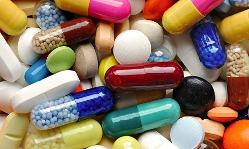 Главная группа лекарственных средств - противовирусные препараты, направленные на подавление жизнедеятельности вируса